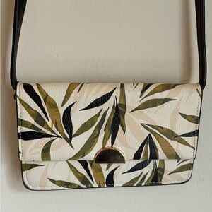Leaf Pattern Crossbody Bag